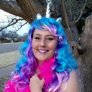 Meet your Posher, Iris